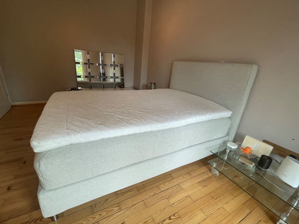 Boxspringbett Dunvik - 140 x 200 cm - 4 Monate alt, kaum benutzt in Saarbrücken