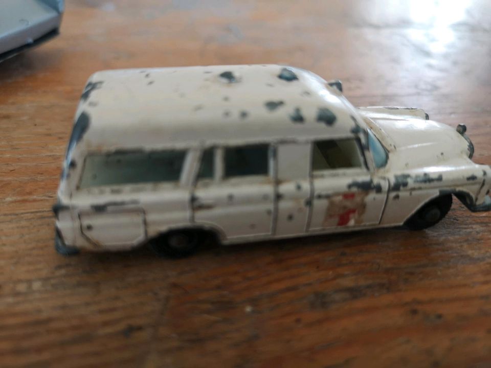 Matchbox, Mercedes Binz Ambulanz, Ambulance, Binz, Benz in Pocking