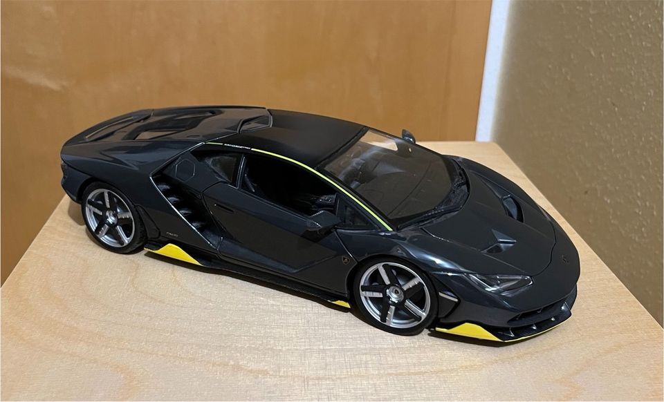 Lamborghini Centenario 1:18 von Maisto in Ammerbuch