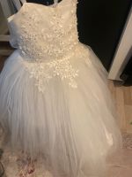 Brautkleid für kleine Mädchen Nordrhein-Westfalen - Bestwig Vorschau