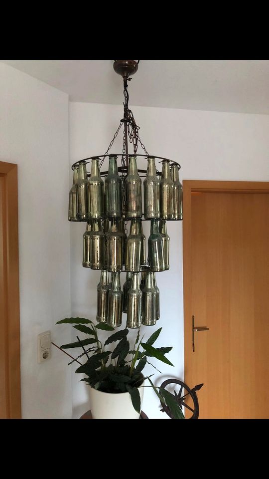 Lampe, Wohnzimmer, Flaschen in Midlum