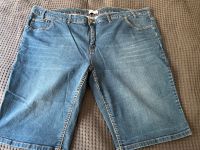 Jeans Bermuda / Capri Jeans Übergröße 58 neuwertig Frankfurt am Main - Frankfurter Berg Vorschau