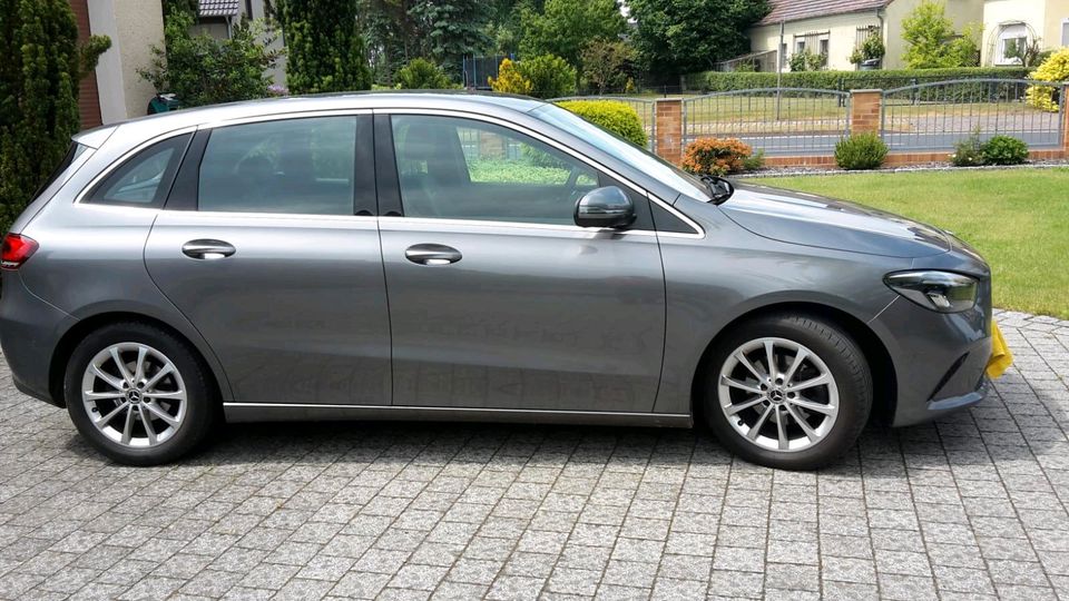 MERCEDES BENZ, B in Halbendorf