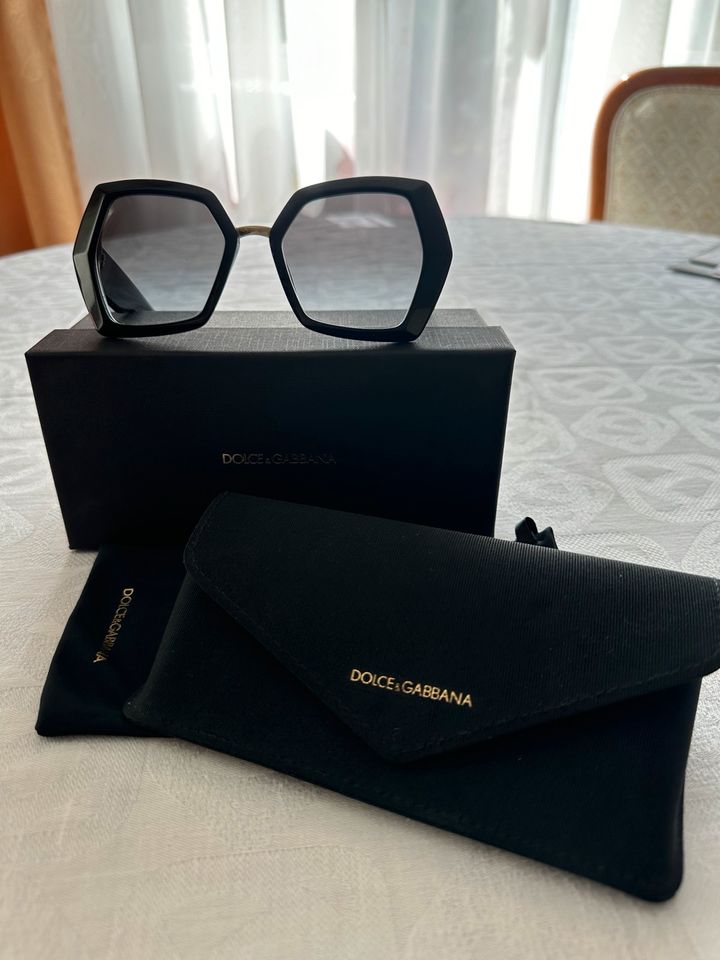 Dolce & Gabbana Sonnenbrille schwarz in München