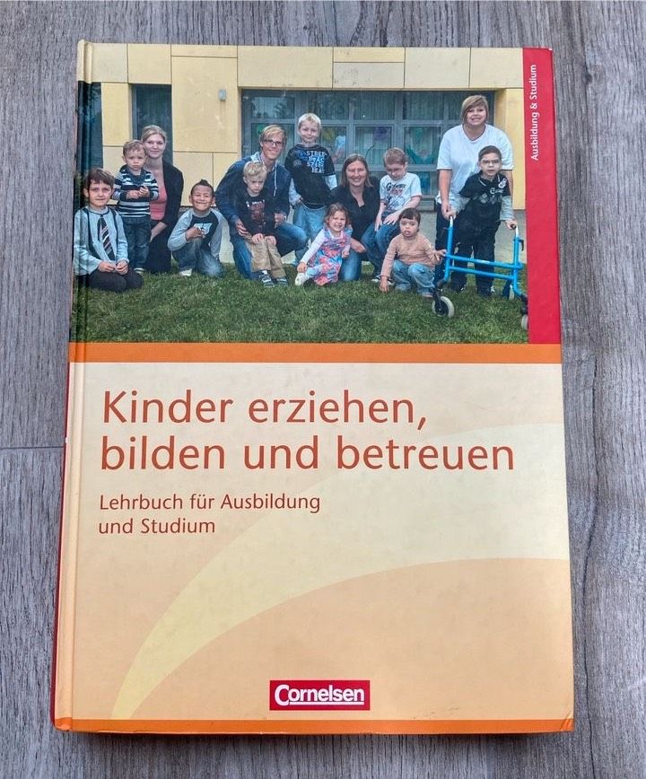 Kinder erziehen, bilden und betreuen - Lehrbuch in Mölln