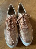 Feiner glitzer Sportschuh von Tamaris, Teilleder in rosè Bayern - Riedering Vorschau