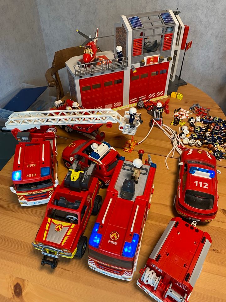 Playmobil City Action Feuerwehr 9462 inkl. Fahrzeuge, Figuren,OVP in Rees