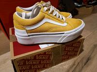 Vans*Sneakers*gelb*36,5*NEU Thüringen - Saalfeld (Saale) Vorschau