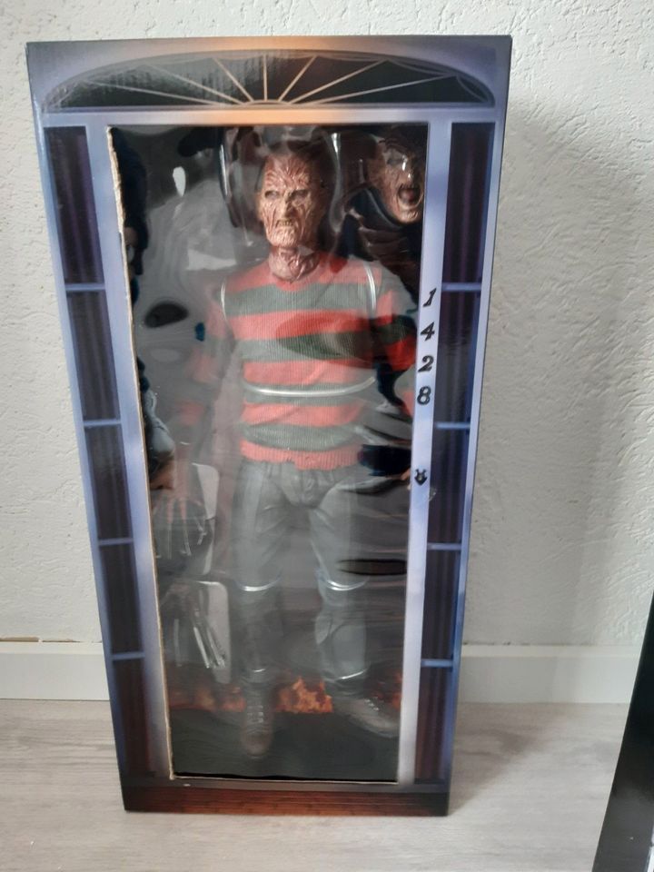 Neu Neca Nightmare on Elm Street Freddy Krueger Figur 46cm 1/4 in Attendorn