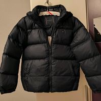 Tommy Hilfiger - Daunenjacke Winterjacke - Gr. 152 - NEU Sachsen - Löbau Vorschau