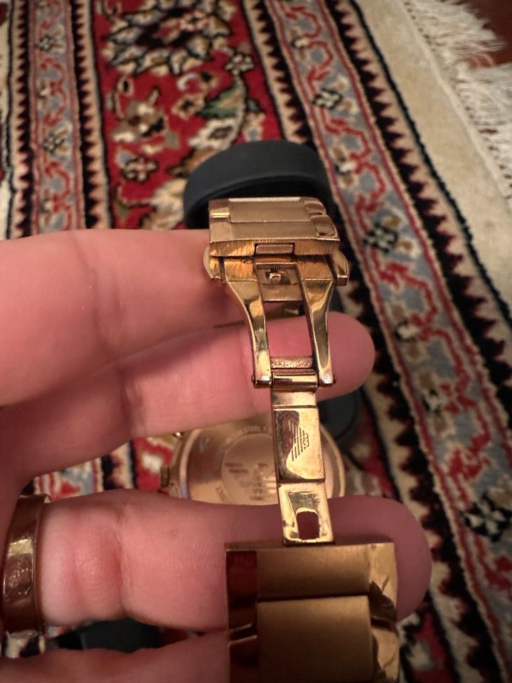 Emporio Armani Damen Armbanduhr in rosé Gold fast Neue in Köln