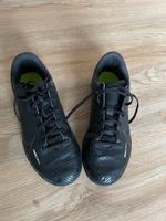 Nike Mercural Hallenschuhe schwarz Gr. 37,5 Nordrhein-Westfalen - Rheine Vorschau