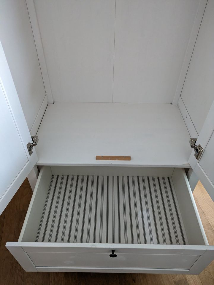 SUNDVIK Kleiderschrank, weiß, 80x50x171 cm in Berlin