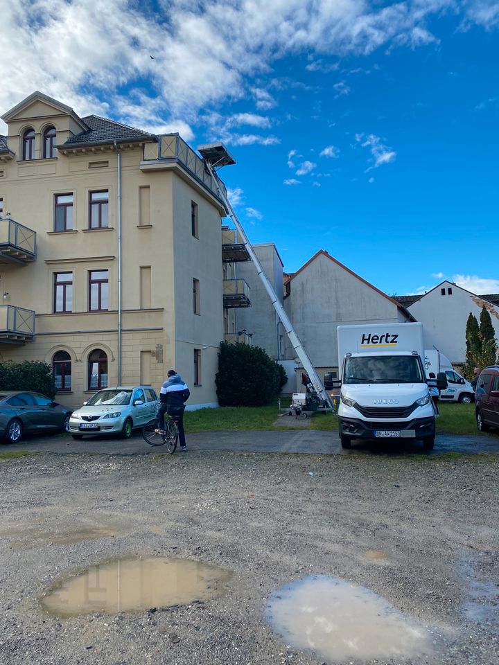 Vermietung von Möbellift mit Bediener für Umzug und Baustelle in Altenburg