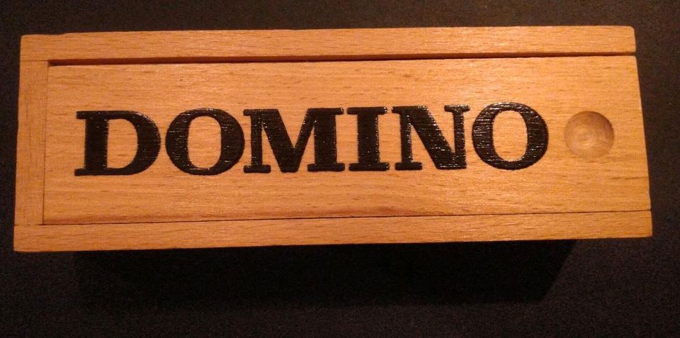 Domino-Spiel in Holz-Schachtel in Dortmund