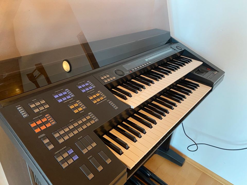 Yamaha Electone HS-4 elektrische Orgel in Bremervörde