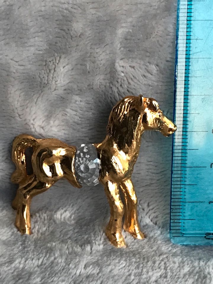 Miniatur Figuren vergoldet 24 Karat mit Kristall als Konvolut in Ebendorf