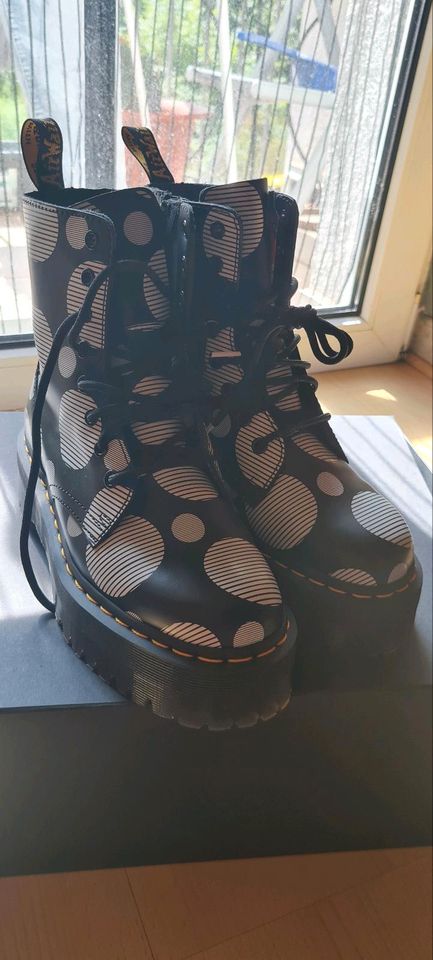 Doc martens neu gr.38 in Düren