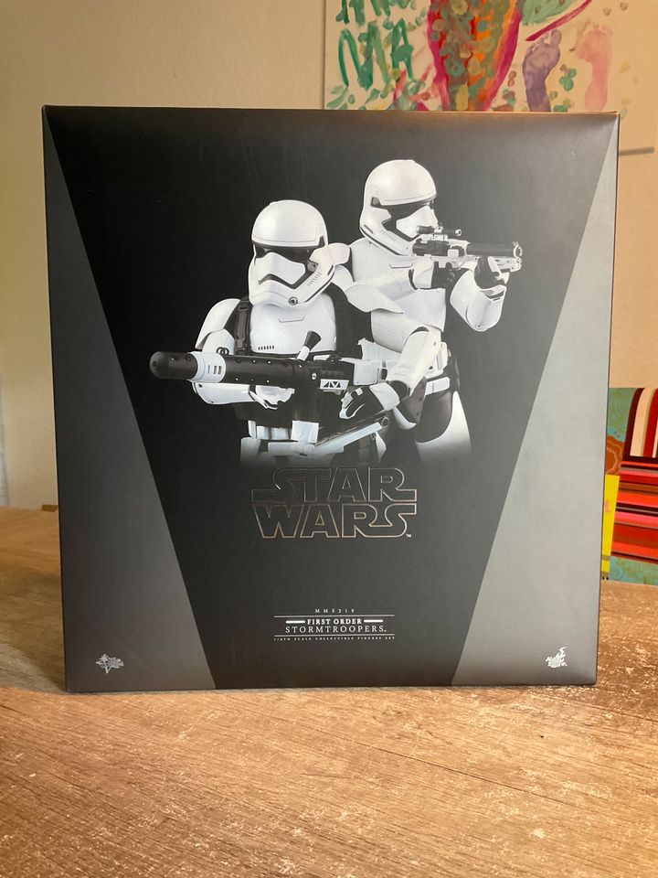 Hot Toys Star Wars First Order Stormtroppers Heavy Gunner Set in Schmallenberg