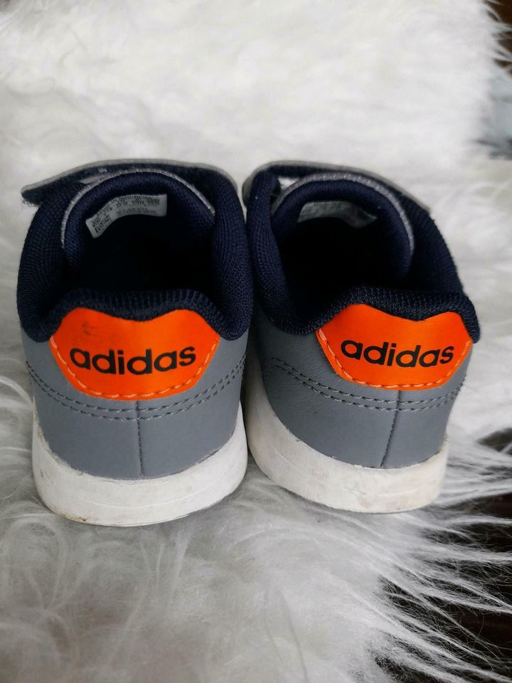 ❤ Adidas Schuhe Größe 22 ❤ in Reutlingen