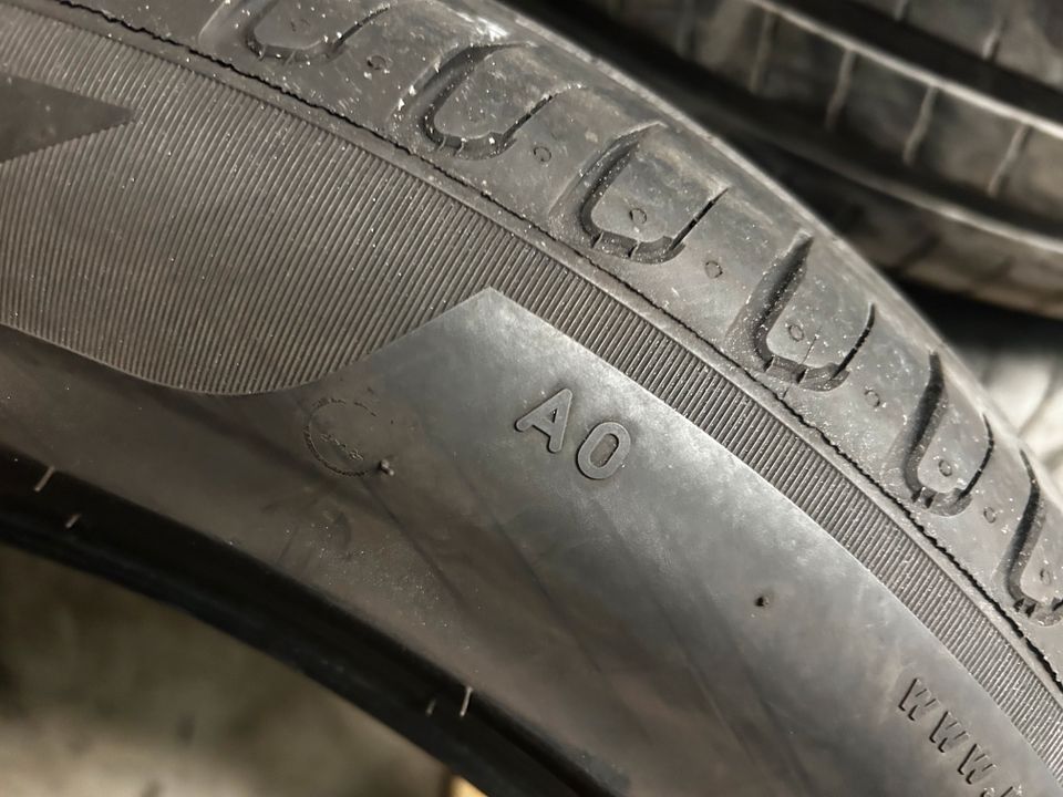 225/55 R18 102Y Pirelli Sommerreifen 5,5mm Dot2021 Top Zustand in München