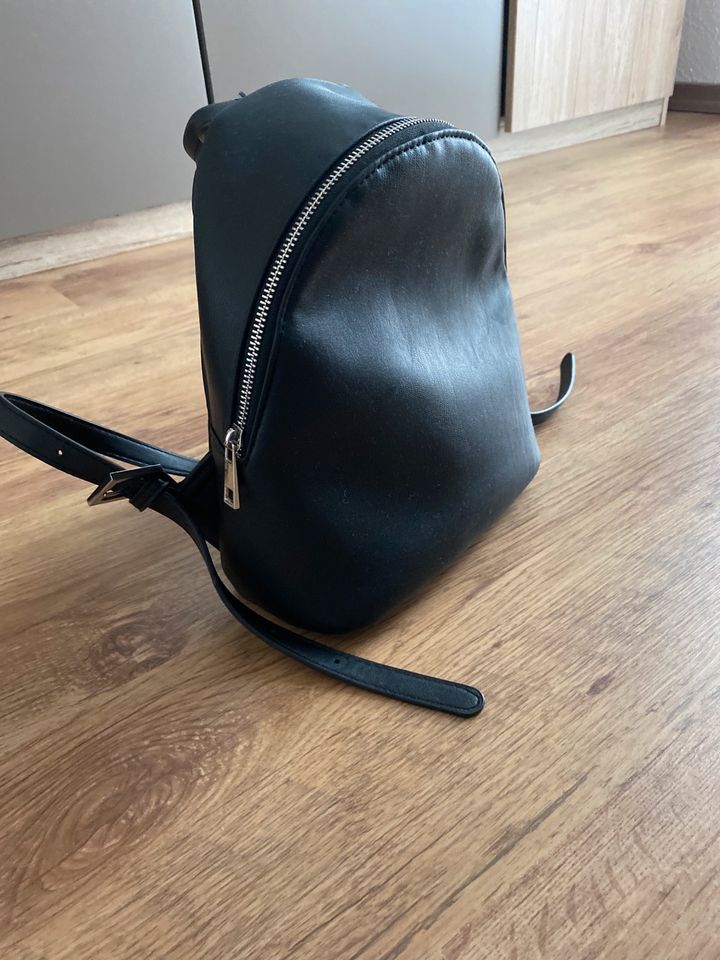 Rücksack , Tasche in Gückingen