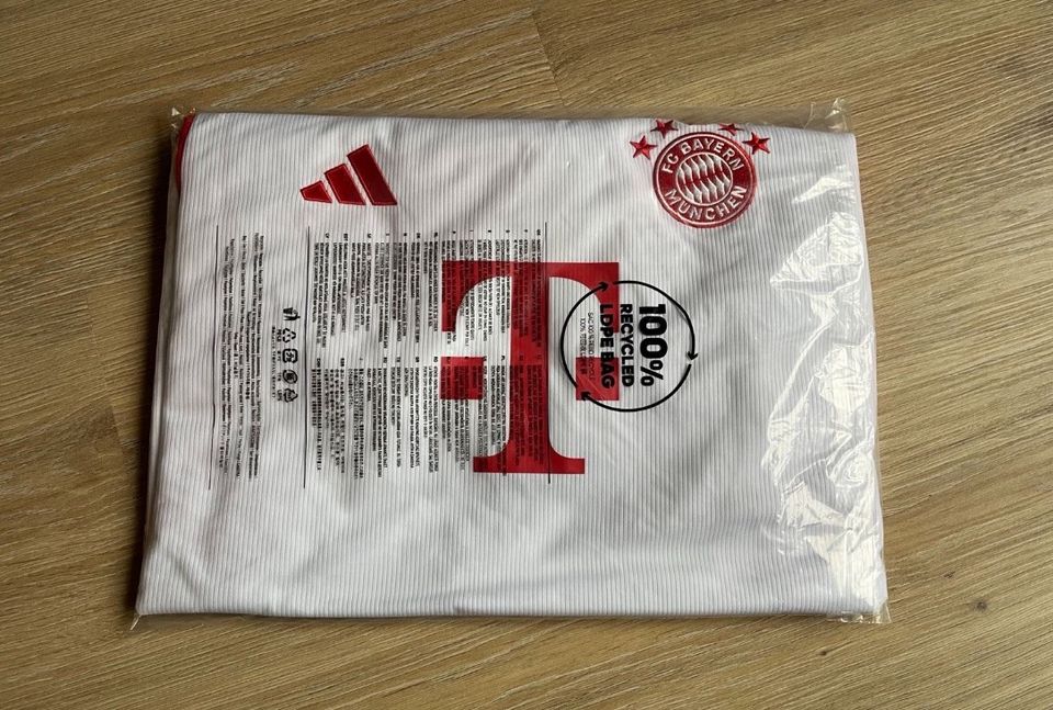 Originales Bayern München Trikot  „L“ in Mülheim-Kärlich