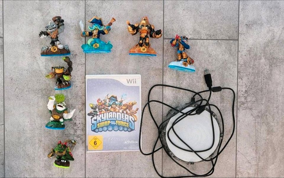 Skylanders Swap Force Starter Pack Spiel, Portal & 7 Figuren in Kamp-Lintfort