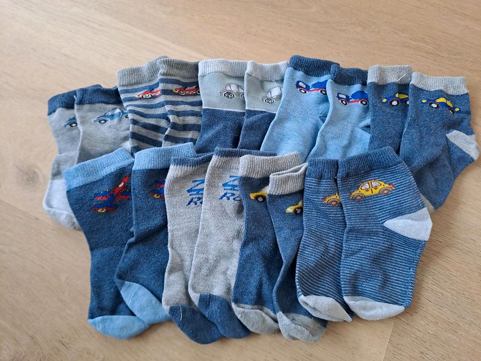 9 Paar Socken Gr. 23-26 in Garching b München