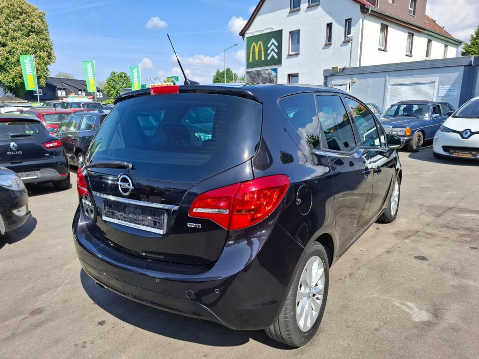 Opel Meriva B Design Edition in Paderborn