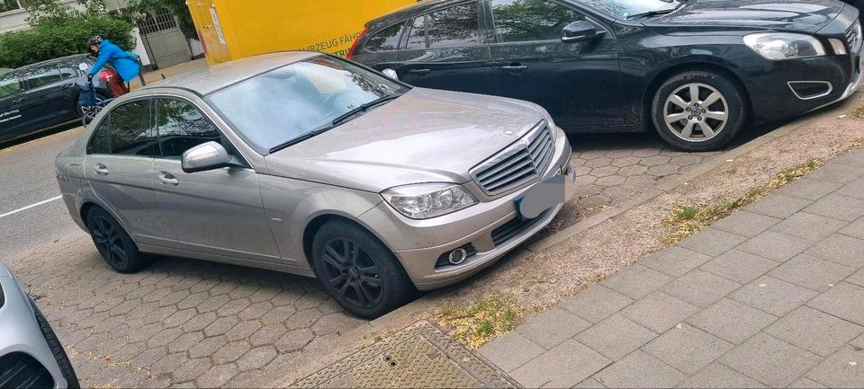 Mercedes C200 W204 Limousine !! Inspektion und reifen NEUE!! in Schenefeld