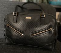 GUCCI Handtasche, geprägtes Leder, Schwarz/Gold, Gucci Seriennr. Nordrhein-Westfalen - Rheda-Wiedenbrück Vorschau