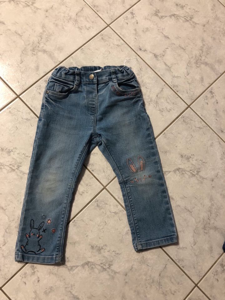 Jeans (C&A) und Jeggins (Topomini) Gr.92 in Senden