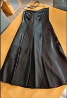 Abendkleid, Ballkleid Größe 40 schwarz mit roten Glitzerstreifen Hessen - Reinhardshagen Vorschau