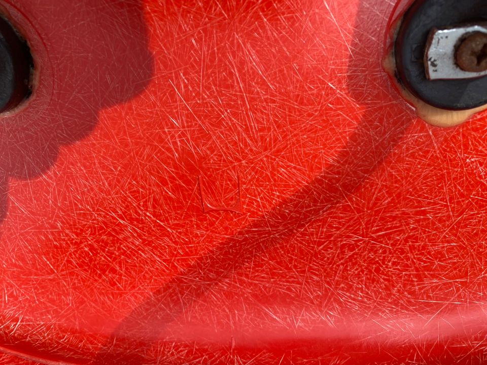 Herman Miller Vitra Eames Sidechair DSX Fiberglas Stuhl in Rot in Bruchsal