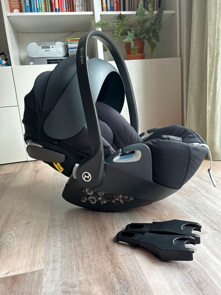 Cybex Z i-Size schwarz Autositz / Babyschale in Bentwisch