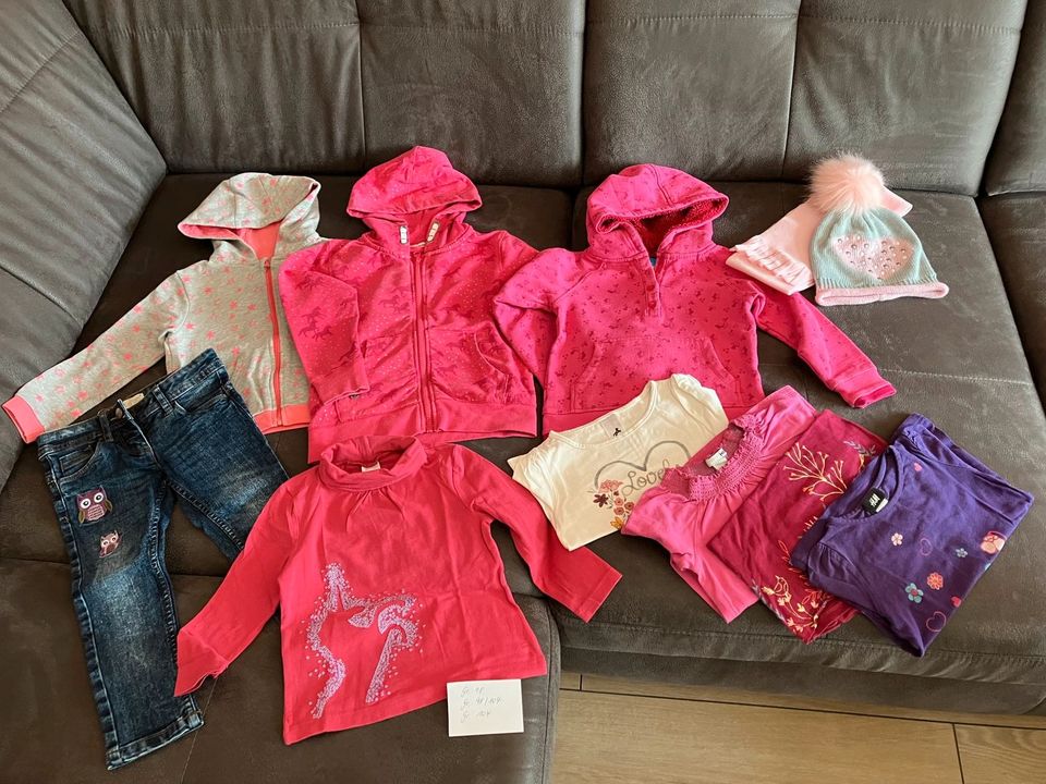 Mädchen Kinder Kind Kleidung großes Paket Kleidungspaket 98 104 in Schwarzenberg (Erzgebirge)