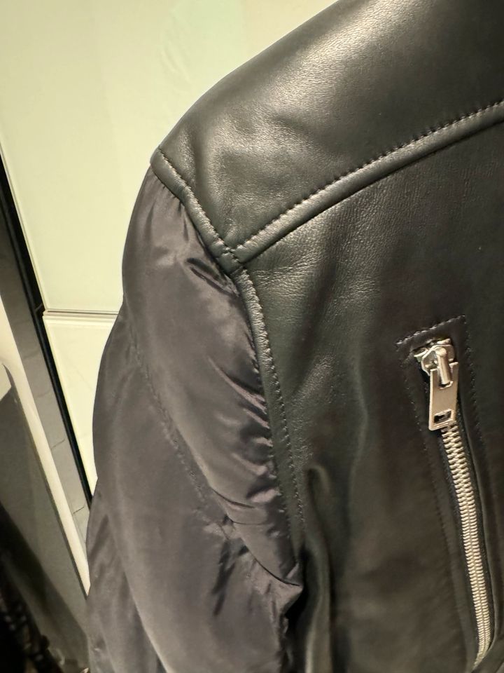 Lederjacke von Diesel in Köln