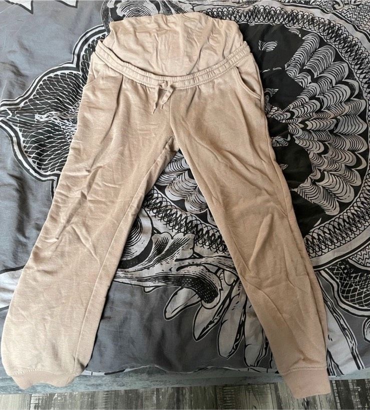 Umstandsjogginganzug Hose + Pullover gefüttert beige L 44/46 in Forchheim