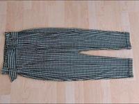 Karo Hose schwarz weiß Gr.M Bershka  High Waist mit Gürtel Baden-Württemberg - Friedrichshafen Vorschau