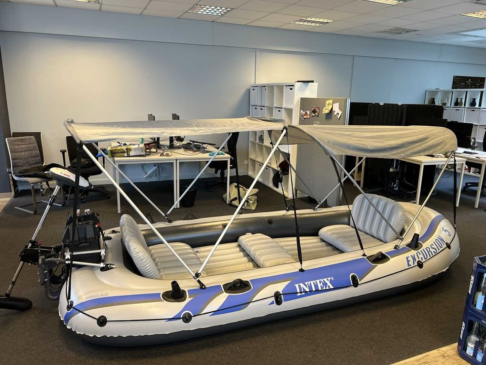 Schlauchboot Intex Excursion 5 Komplettset wie neu in Osnabrück