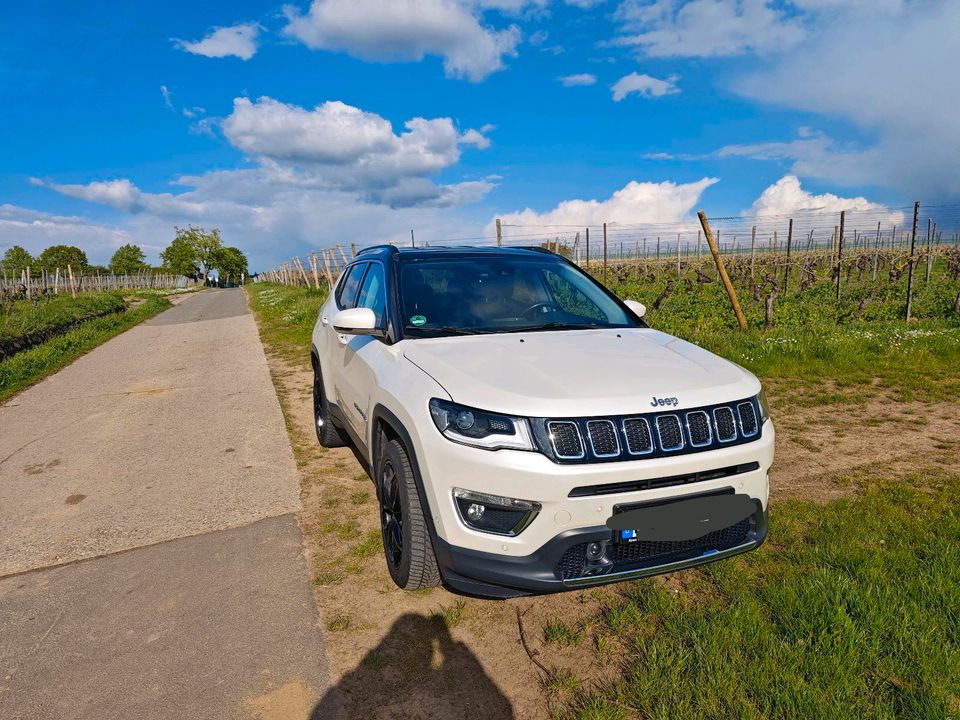 Jeep compass in Geisenheim