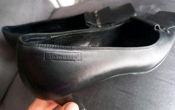 TAMARIS Schuhe Gr 39 schwarz silber Leder Pumps in Schöpstal