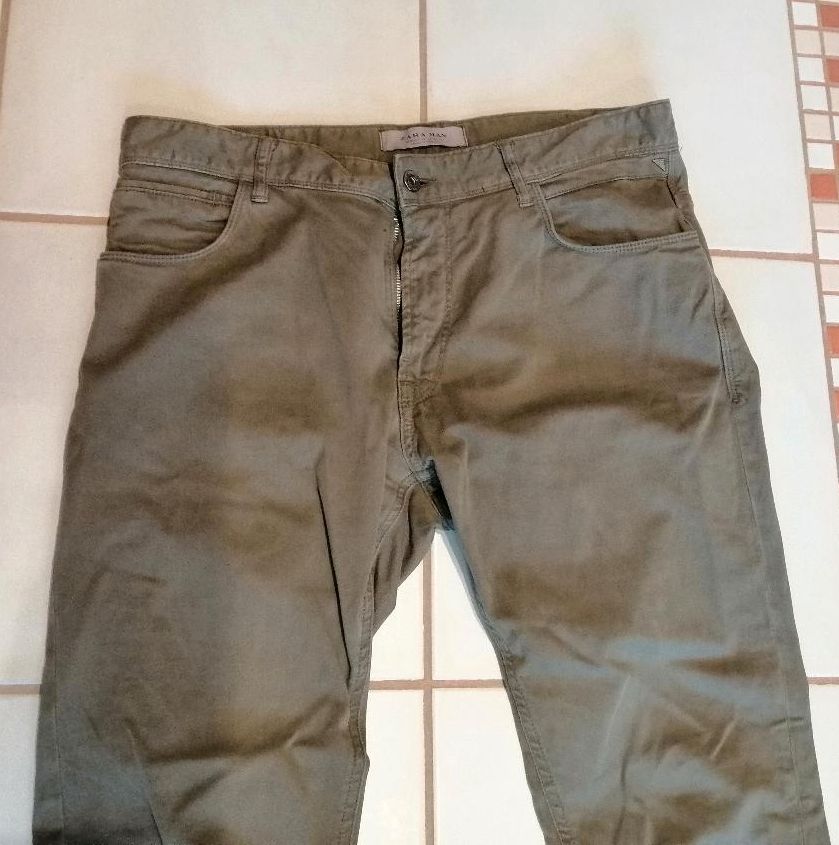 Zara Man Jeans Eur 44 Inch 34/34 oliv Basisteil in Oberhausen