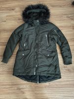 ROCKANDBLUE Daunenjacke Parka Mantel Gr 38 khaki grün neuwertig Frankfurt am Main - Bornheim Vorschau