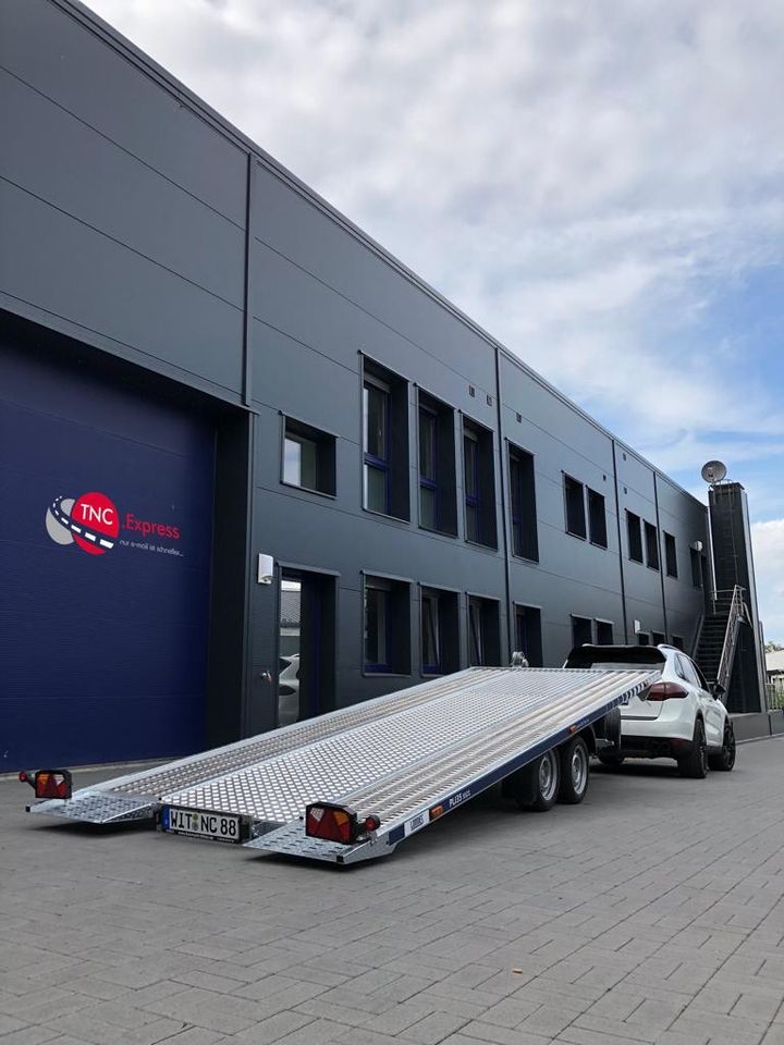 Fahrzeugüberführung Autotransporte Sportwagentransport in Dortmund