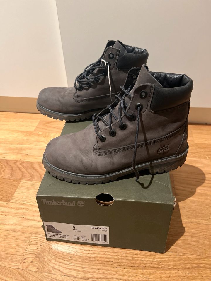 Timberland Premium Boots Gr 39 grau schwarz Nubuk Schnürschuhe in Karlsruhe