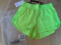 Neu Gymshark Loose Fit Training Shorts Gr. XS Fluo Green Etikett Brandenburg - Hennigsdorf Vorschau