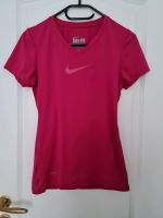 Damen Sport Tshirt von Nike (Dri Fit) Größe S Leipzig - Sellerhausen-Stünz Vorschau