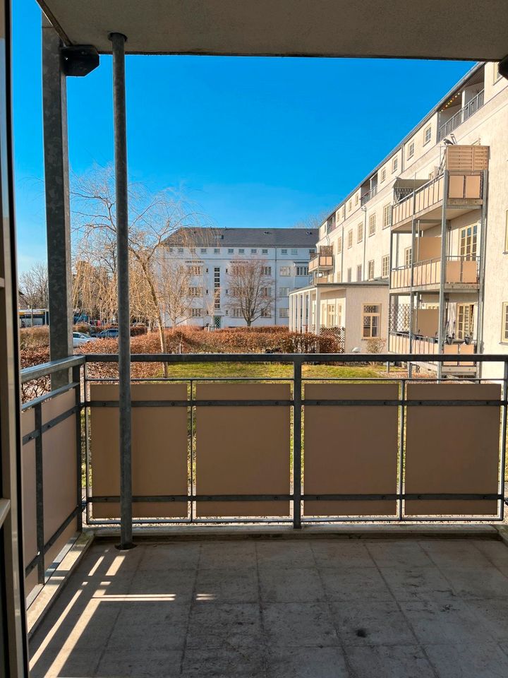 Lichtdurchflutete 2-Zimmer-Wohnung mit Balkon in schöner Lage! in Chemnitz